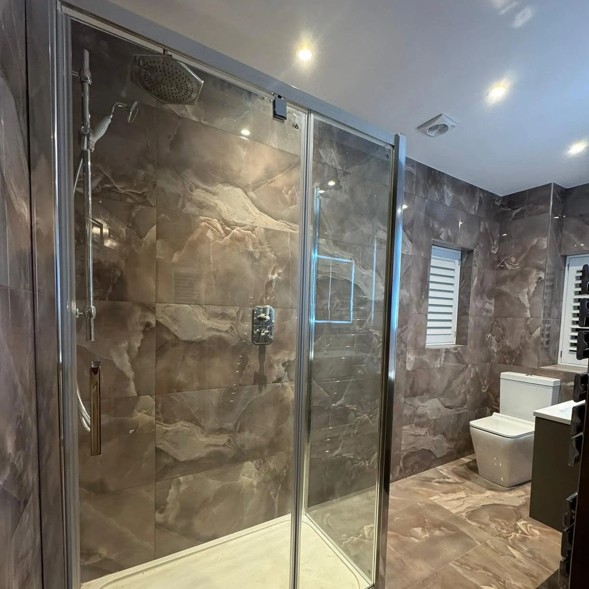bathroom-painting-grey-walk-high-wycombe-decorators Bathroom Painting in High Wycombe by High Wycombe Decorators
